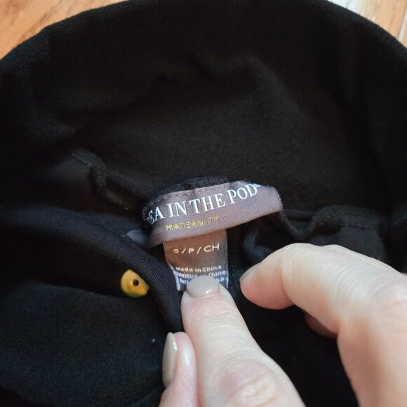 Womens Maternity Size Small A Pea in the Pod Black leggings with pockets - Picture 3 of 5